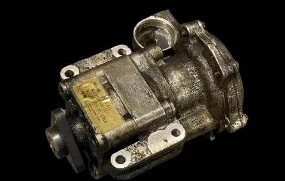 BMW 3 E46 Power steering pump 6756611 7614955107