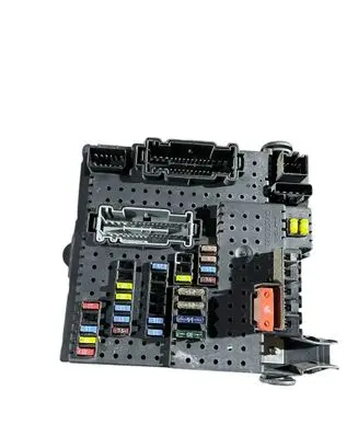 Volvo XC90 Fuse module 8676391
