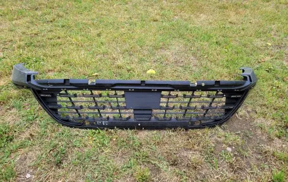 Renault Captur II Front bumper lower grill 8C09093079