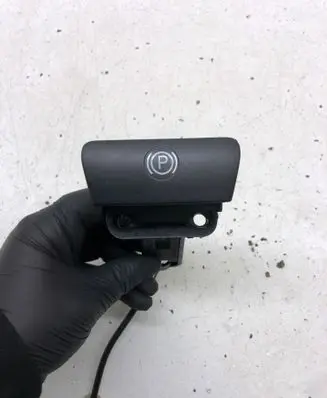 Volvo XC90 Hand brake release handle 8683963