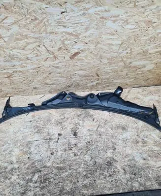 Mercedes-Benz E W211 Wiper trim A2118300013