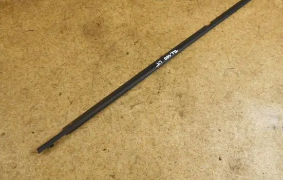Toyota Land Cruiser (J100) Rear door trim (molding) 