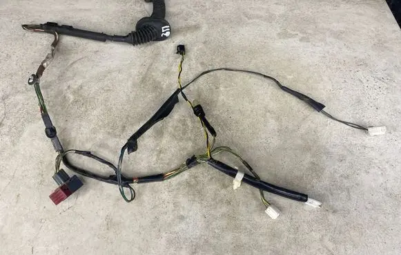 Toyota Avensis T250 Rear door wiring loom