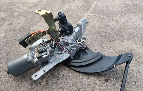 Chrysler Voyager Tailgate/trunk/boot lift motor 4046241200