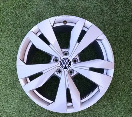 Volkswagen ID.3 R19 alloy rim 10A071499A