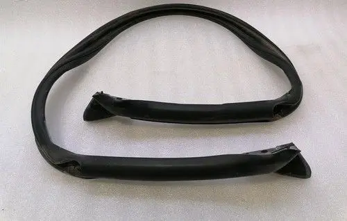 Chevrolet Corvette C6 Rubber seal front coupe door 89023801