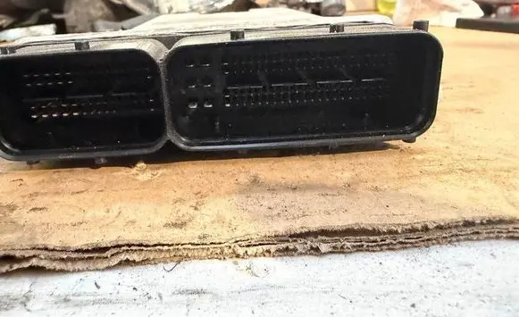 Audi TT TTS Mk2 Engine control unit/module 8J0907115N