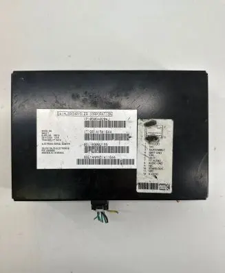 Chrysler Pacifica Audio system kit 05064020AJ 026169002155 DR141541644