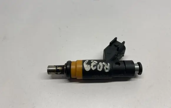 Dodge RAM 1500 DS Fuel injector 05037479AC