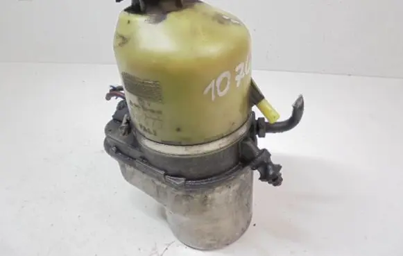 Opel Zafira B Power steering pump