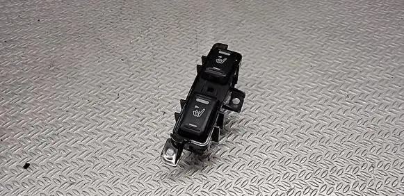 Nissan Tiida C11 Seat heating switch 