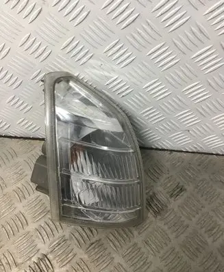 Nissan X-Trail T30 Front indicator light