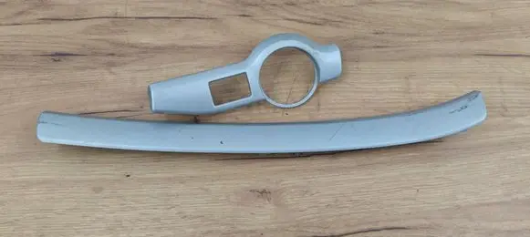 Skoda Octavia Mk2 (1Z) Dashboard glove box trim 1Z1858417 1Z1858418
