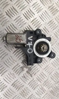 Volvo XC70 Front door window regulator motor 970713101