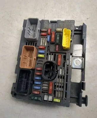 Citroen C5 Fuse box set 9675877980