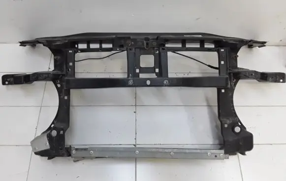 Volkswagen PASSAT B6 Radiator support slam panel bracket 