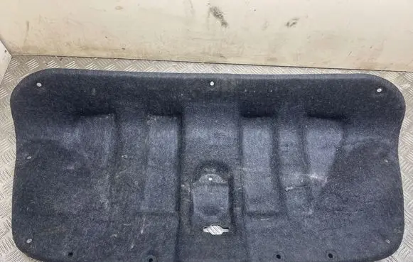 Subaru Legacy Tailgate trim 