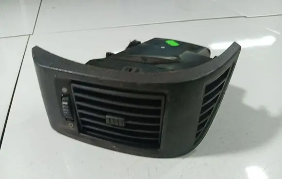 Fiat Ducato Dash center air vent grill LS385817