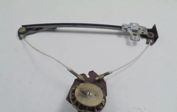 Ford Granada Front door manual window regulator 