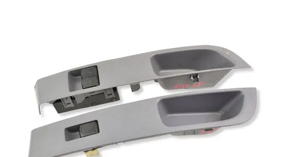 Nissan Micra Quarter vent window switch 