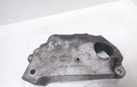 BMW 5 F10 F11 Engine mounting bracket 6781241