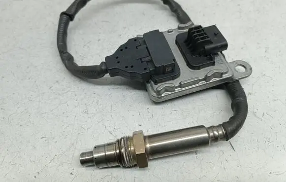Mercedes-Benz Vito Viano W447 Lambda probe sensor A0009058011 SNS1005A 0009058011