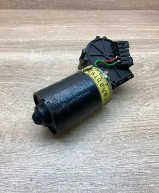 Audi 80 90 S2 B4 Front wiper linkage and motor 0390241097