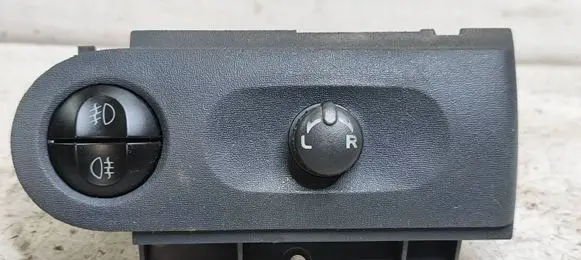 Mitsubishi Colt Wing mirror switch MN148893ZZ