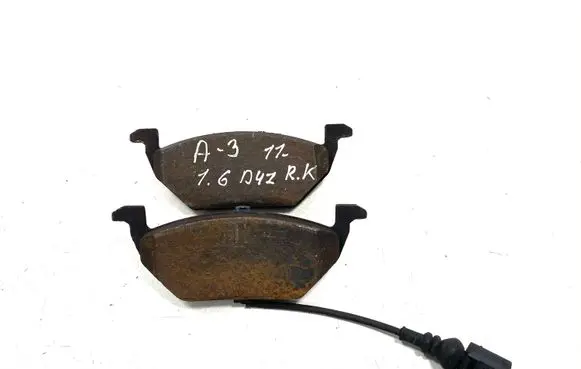 Audi A3 S3 A3 Sportback 8P Brake pads (front) 90R011200 RB3135B17