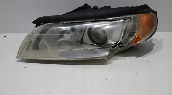 Volvo XC70 Headlight/headlamp