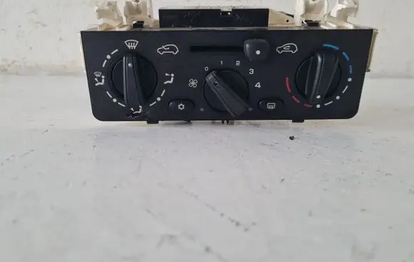 Citroen C3 Climate control unit F664479W