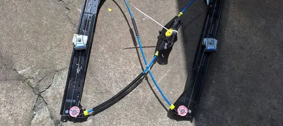 Volkswagen Sharan Front window lifting mechanism without motor 7N0837461J 36174000J E4022017