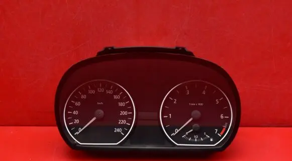 BMW 1 E81 E87 Speedometer (instrument cluster) 9110191-05