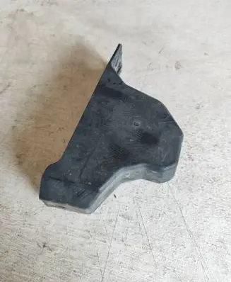 Dodge RAM Front bumper mounting bracket 68274662ab
