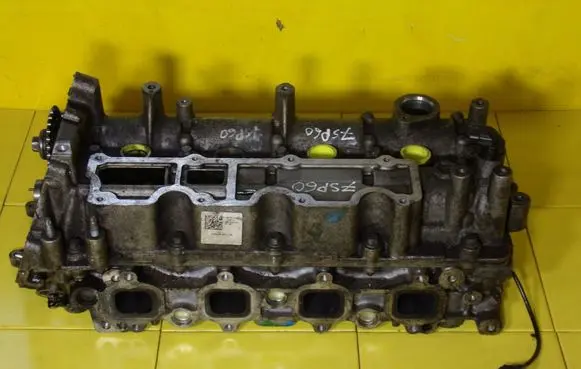 Jaguar XE Engine head PBG4D36090AC 7SP60