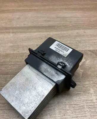 Chrysler Pacifica Heater blower motor/fan resistor 04885482AA