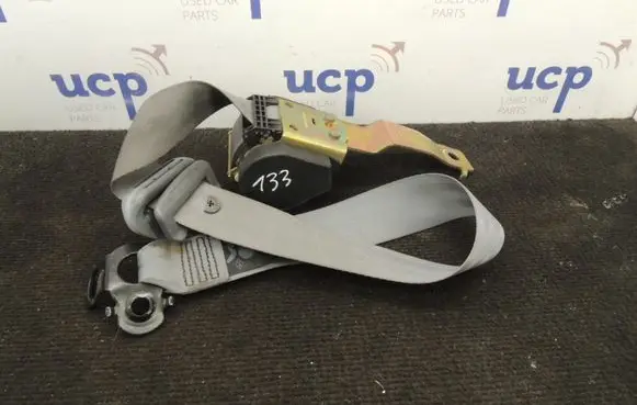 Renault Megane I Front seatbelt D133
