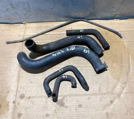Mercedes-Benz W123 Engine coolant pipe/hose 1235011882 OM615 6160040309