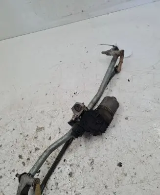Audi A4 S4 B6 8E 8H Front wiper linkage and motor