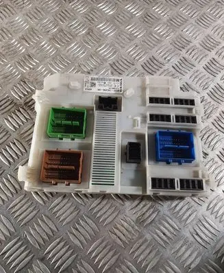 Volvo XC70 Fuse module 31314867 BG9T14C256HA