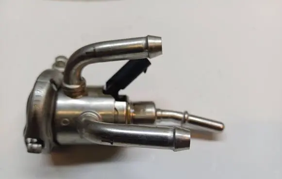 Mercedes-Benz Sprinter W907 W910 Fuel injector EA0002 A0004905300 2530901595402