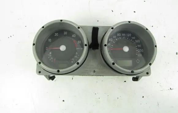 Volkswagen Polo III 6N 6N2 6NF Speedometer (instrument cluster) 