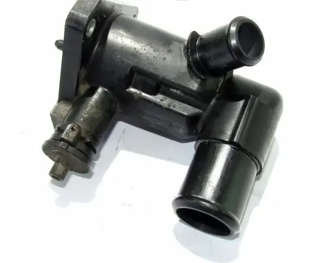 Toyota Auris 150 Thermostat housing 