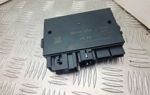 Volkswagen Passat Alltrack Tow bar trailer control unit/module 5Q0907383G