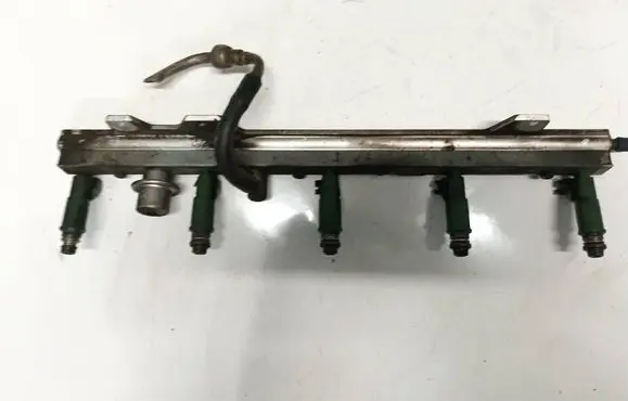 Volvo S60 Fuel main line pipe 9202710 0421146