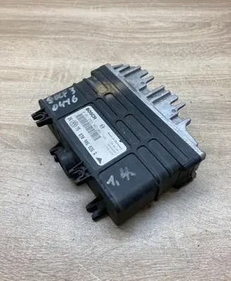 Volkswagen Golf III Engine control unit/module ECU 030906026R 0261203302