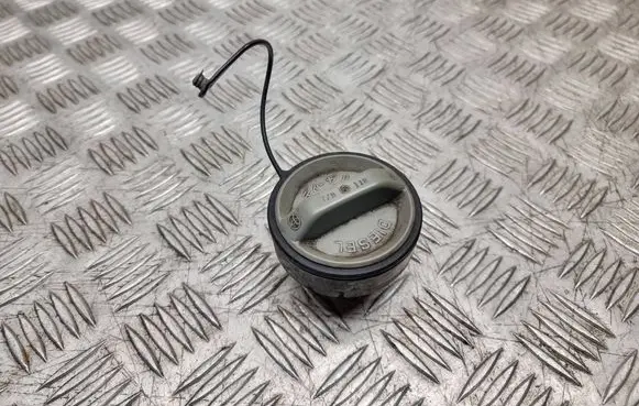 Toyota Avensis T250 Fuel tank filler cap 7ZB11B