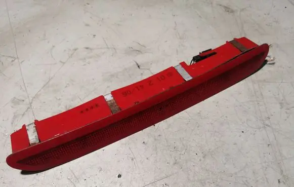 Volkswagen PASSAT B6 Third/center stoplight 1K6945097B