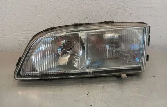 Volvo C70 Headlight/headlamp