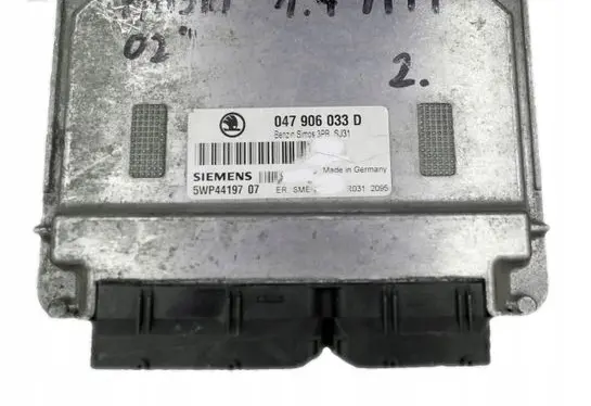 Skoda Fabia Mk1 (6Y) Engine control unit/module 047906033D 5WP4419707